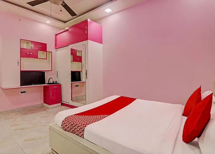 Hotel O Sammy Grand Lucknow