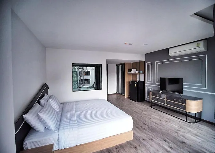 Sleep With Me Pattaya Hotel