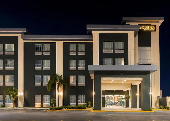 La Quinta By Wyndham Reynosa Hotel