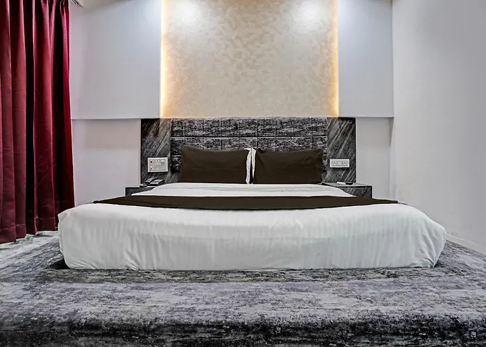 Hotel O Star Galaxy Surat