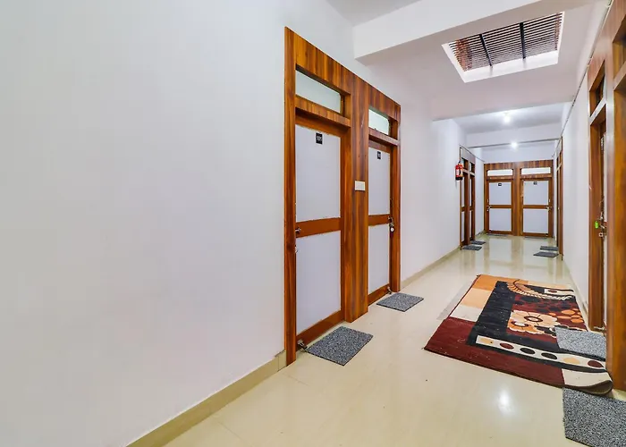 Hotel O Paras Palace Jhansi