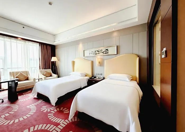 Bairun Zhenjiang International Hotel