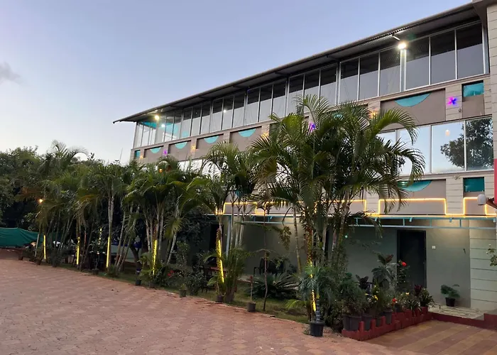 Hotel Golden Galaxy And Restaurant Mahabaleshwar