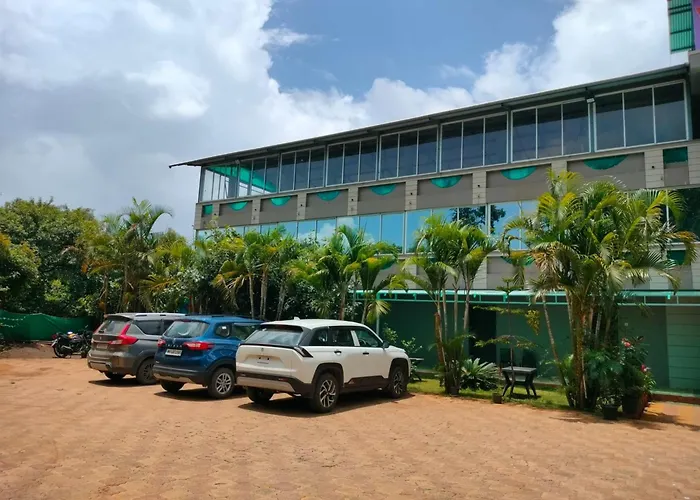 Hotel Golden Galaxy And Restaurant Mahabaleshwar
