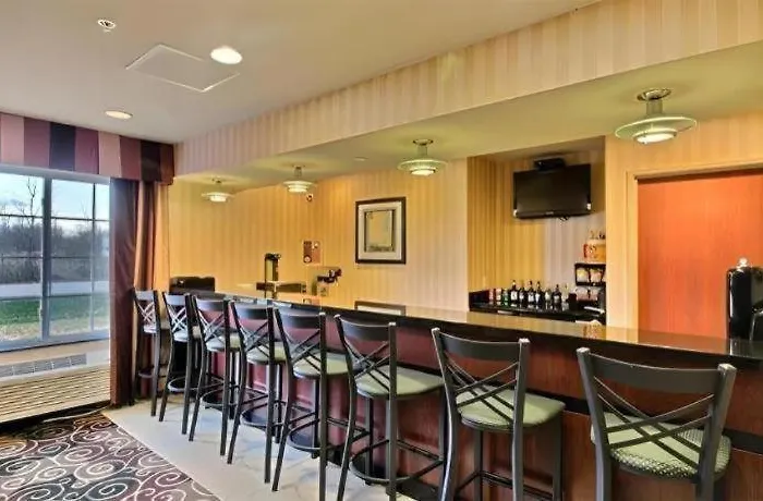 Americinn By Wyndham Oshkosh