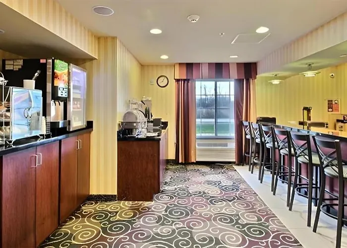 Americinn By Wyndham Oshkosh