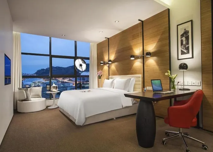Himalayas Qingdao Hotel