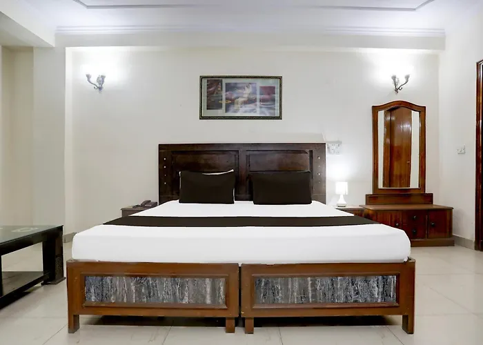 Hotel Golden Deluxe Delhi 