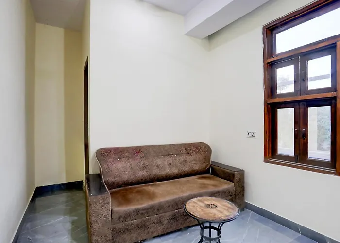 Super Hotel O Kalka Faridabad