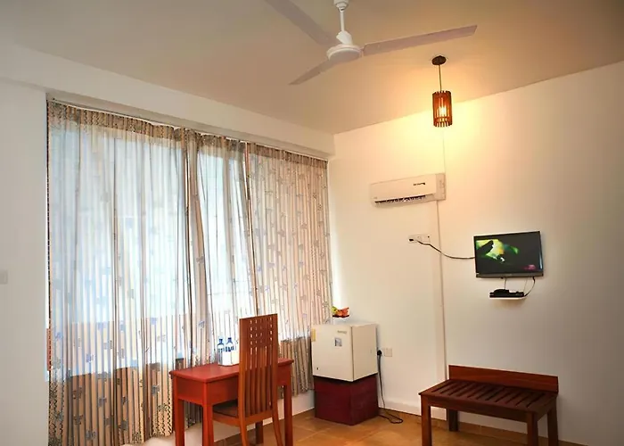 Oyo 246 Roy Villa Beach Hotel Kalutara
