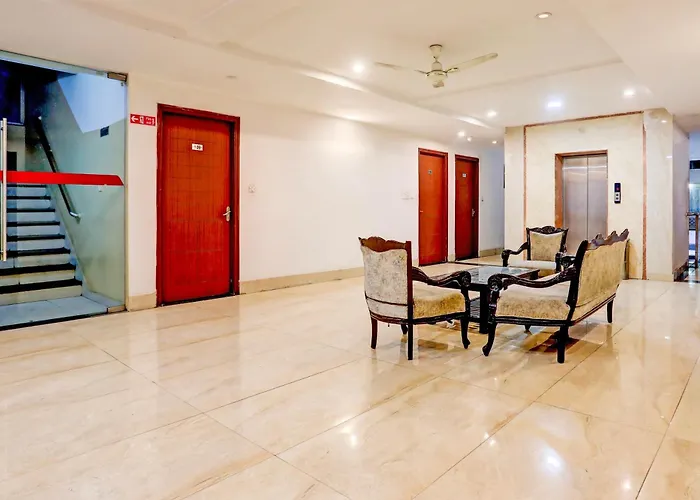 Super Townhouse City Centre Road Formerly Royal Inn Gwalior