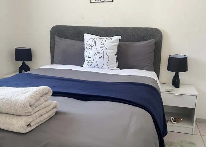 Relaxa Sleep & Go - Self Catering Accommodation Cape Town