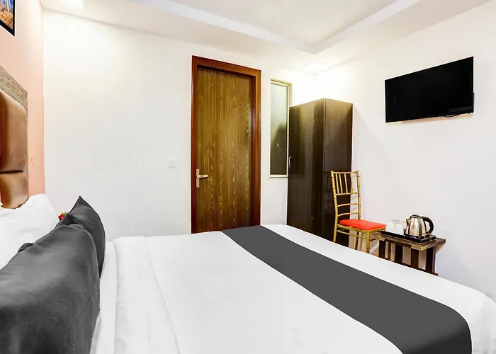 Super Hotel O Rohini Sector 20 Formerly Yellow Saffron Delhi 