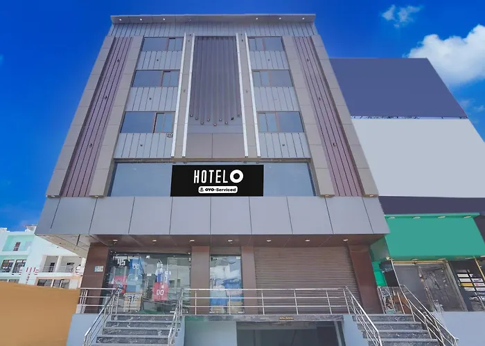 Hotel O By Oyo S R Galaxy Kanpur