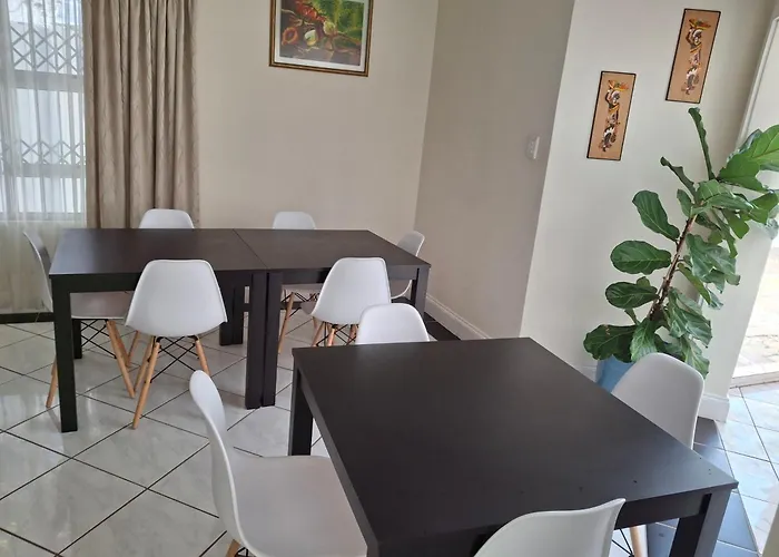 Martha'S Guesthouse Port Elizabeth