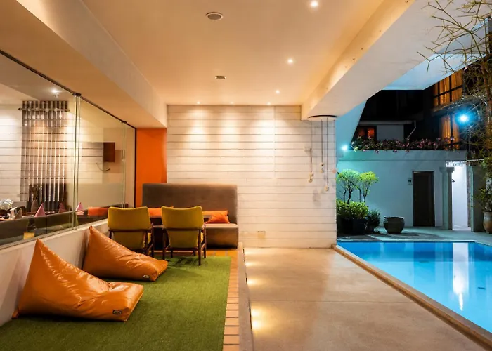 Journeyhub Sukhumvit 26, Bangkok Hotel