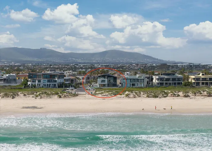 Ocean 9 - Sunset Beachfront Apartments Cape Town