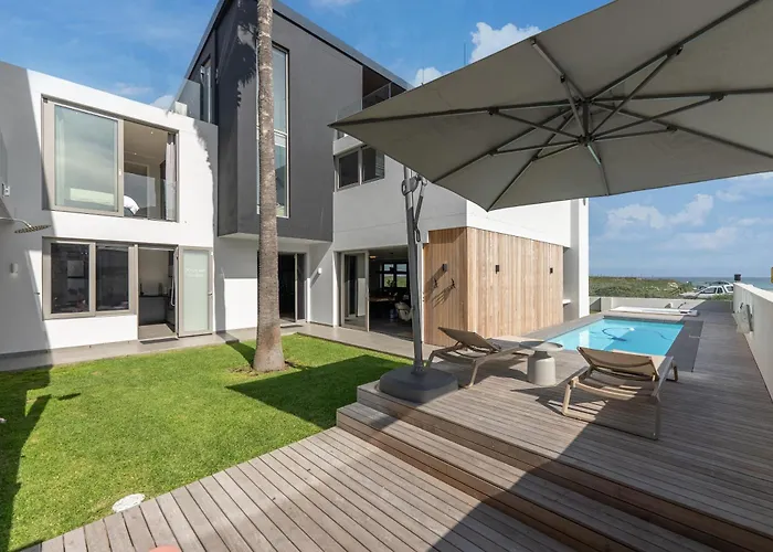 Ocean 9 - Sunset Beachfront Apartments Cape Town