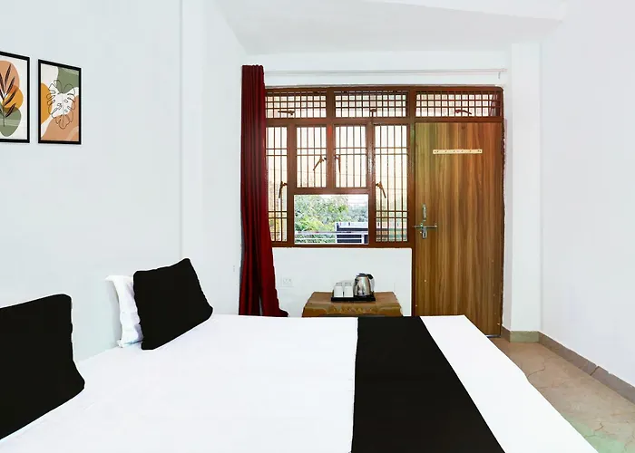 Hotel O 7 Star Hotel & Restaurant Agra 