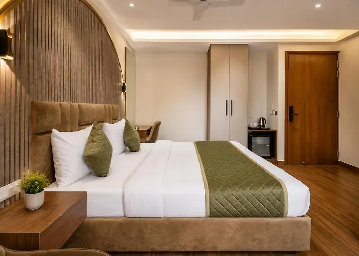 Hotel Grand Aavaas- Traveller'S Choice Award Winner 2025 Delhi 