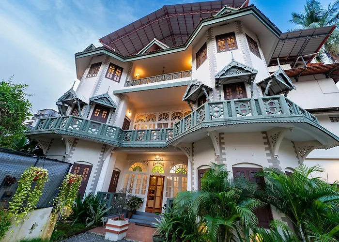 Sarada Mandiram Hotel Kochi