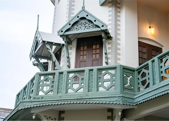 Sarada Mandiram Hotel Kochi