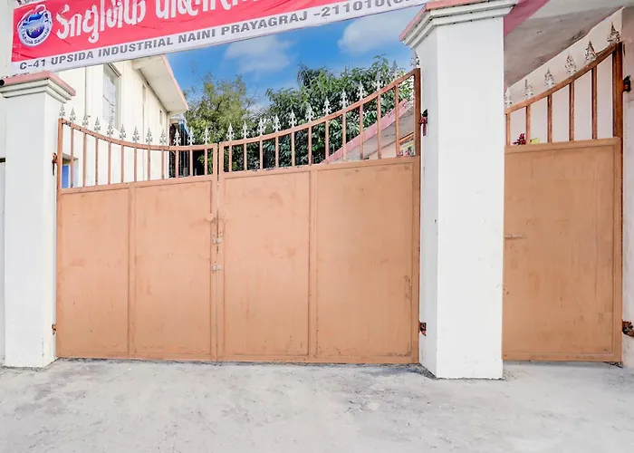 Spot On By Oyo Adhunik Publishing And Guest House Prayagraj