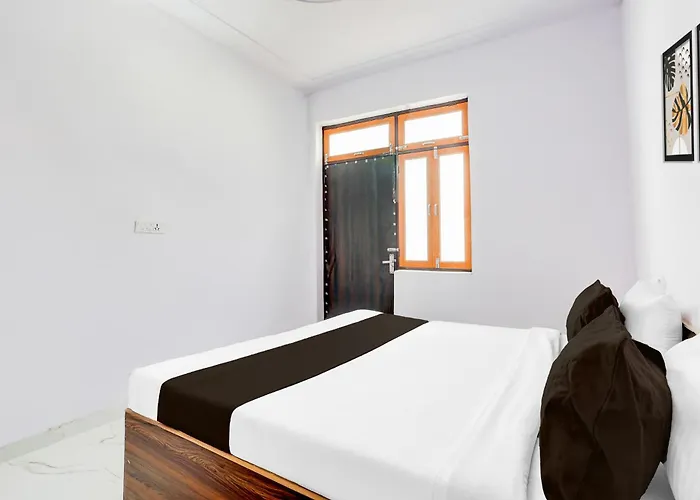 Hotel O Veera Palace Ghaziabad
