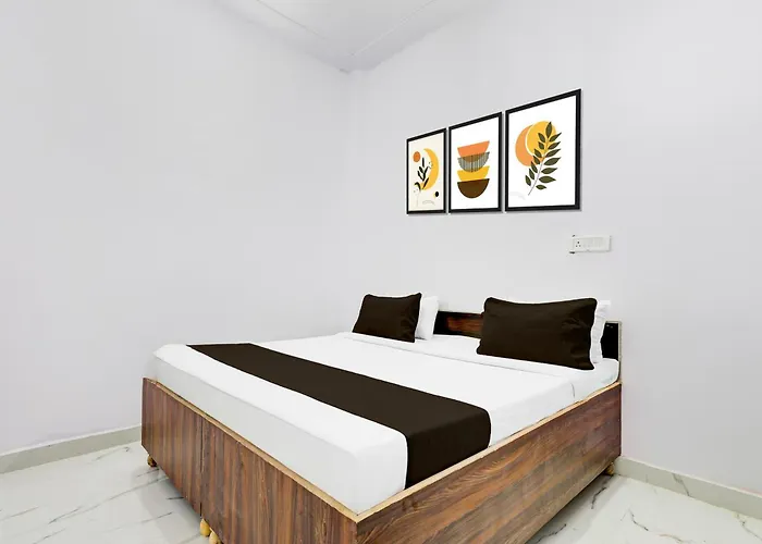Hotel O Veera Palace Ghaziabad