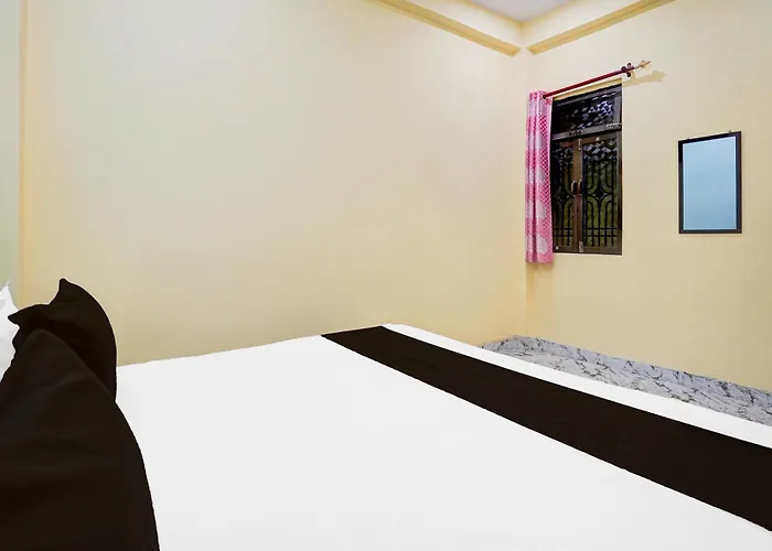 Pradhan Hotel Prayagraj