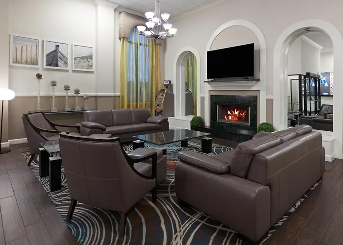 Baymont By Wyndham Festus Hotel