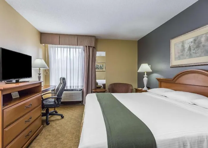Days Inn By Wyndham Selma