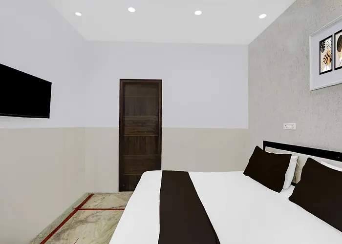 Hotel O N Nature Green Noida