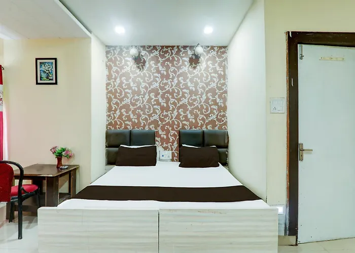 Hotel O Shankar Palace Raipur 