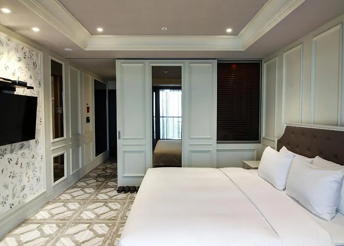 Golden Tulip Ever Yongin Hotel