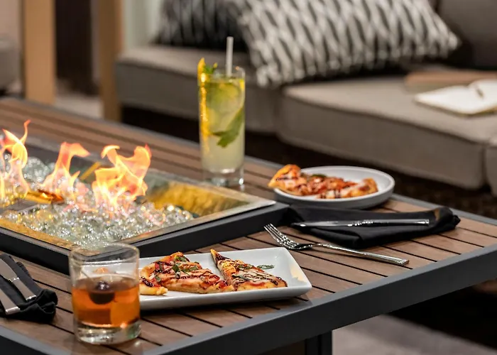 Holiday Inn & Suites Commerce City - Denver Airport By Ihg