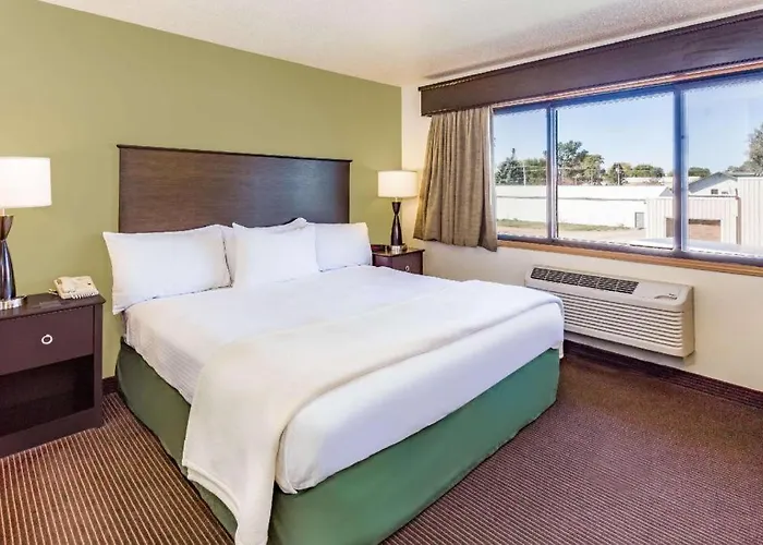 Americinn By Wyndham Hampton