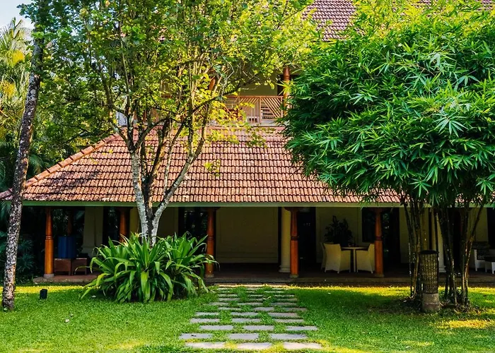 Indian Summer House Muvattupuzha