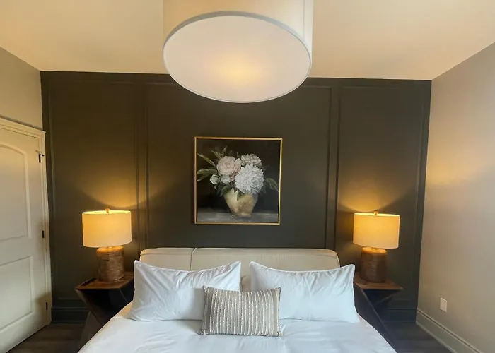 The Ayrshire Hotel Elora