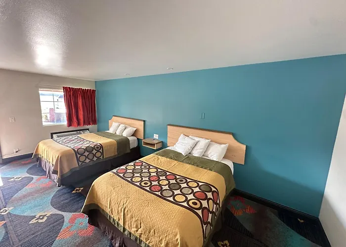 Fortuna Redwood Inn