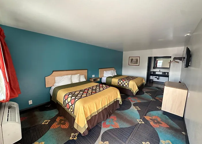 Fortuna Redwood Inn