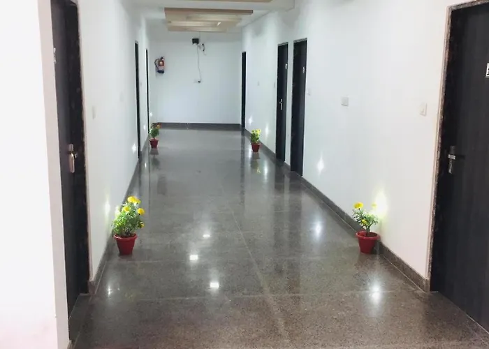 Aero Home Stay- Bed & Breakfast New Delhi