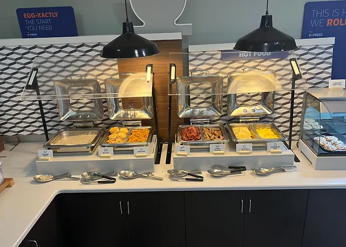 Holiday Inn Express Hotel & Suites Panama City-Tyndall
