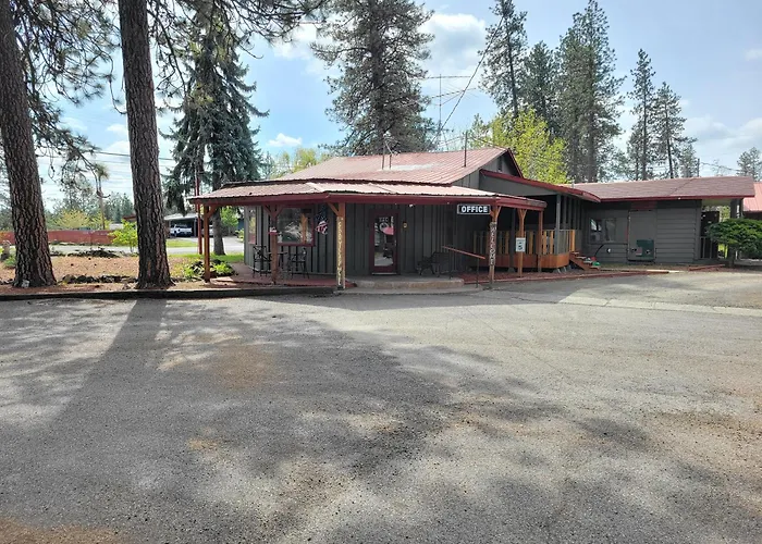 Cedar Village Motel & Rv Spokane