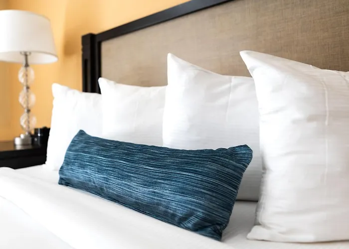Carlsbad Inn Beach Resort
