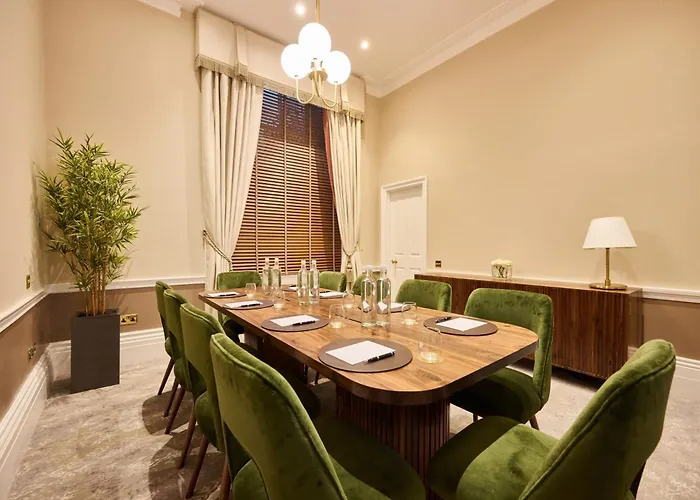 Hotel Roseate House London