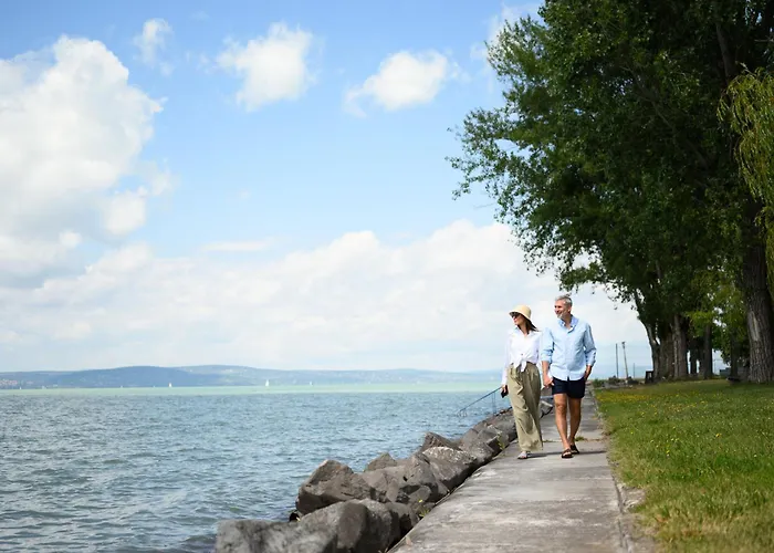Hotel Yacht Wellness & Business Siófok