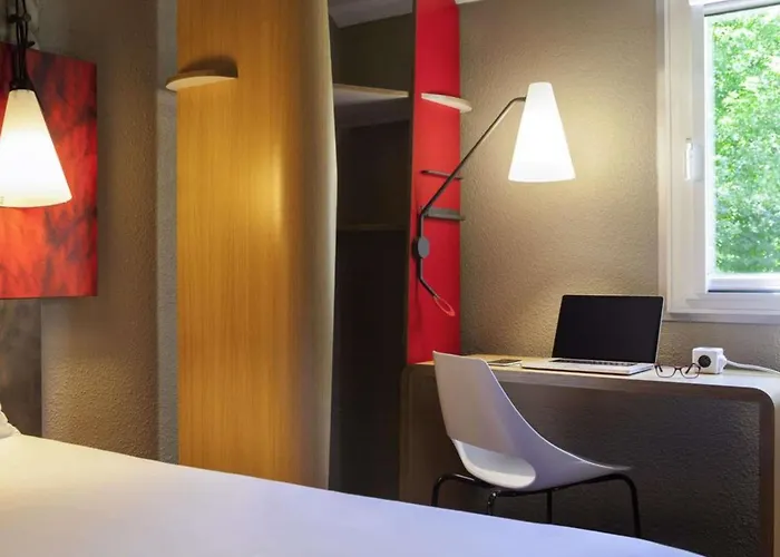 Ibis Budapest Heroes Square