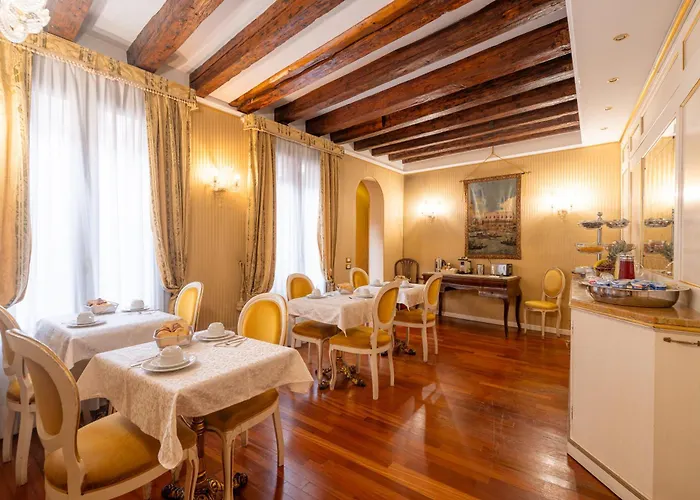 Casa Pisani Canal Venise