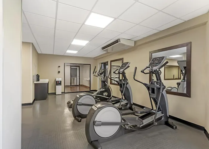 Best Western Plus Atlanta Airport East Forest Park